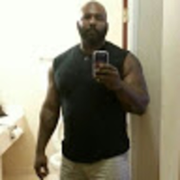 Meet your Posher, Travis - Picture 1 of 1